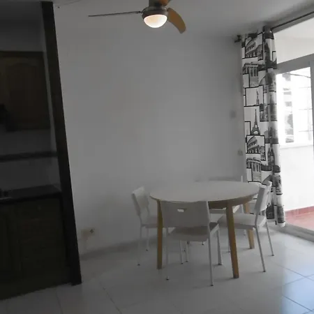 Apartment Centrico Y Confortable Apartamento En *